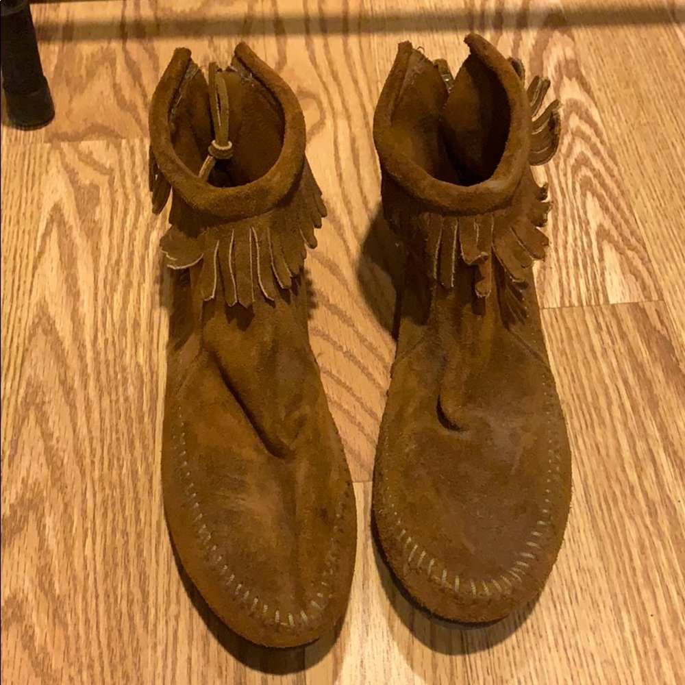 Minnetonka Flat Fringe Bootie